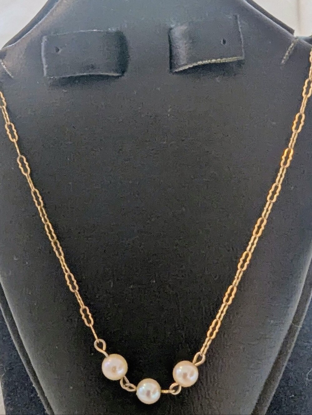 Deltah Vintage 1/20 12KT GF Dainty Triple Pearl Minimalist Necklace + FREE GIFT